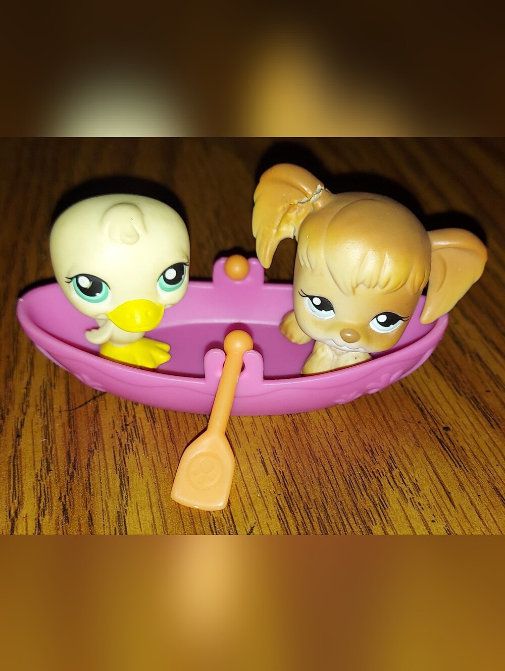 Littlest Pet Shop Pink Rowboat Toy with Orange Oars and Two Pets